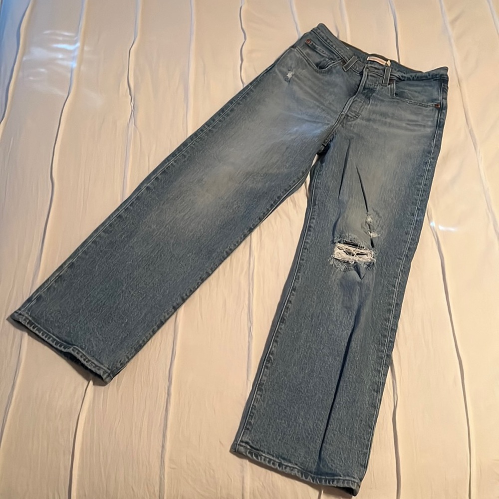 Levi’s Ribcage Straight Distressed Jeans